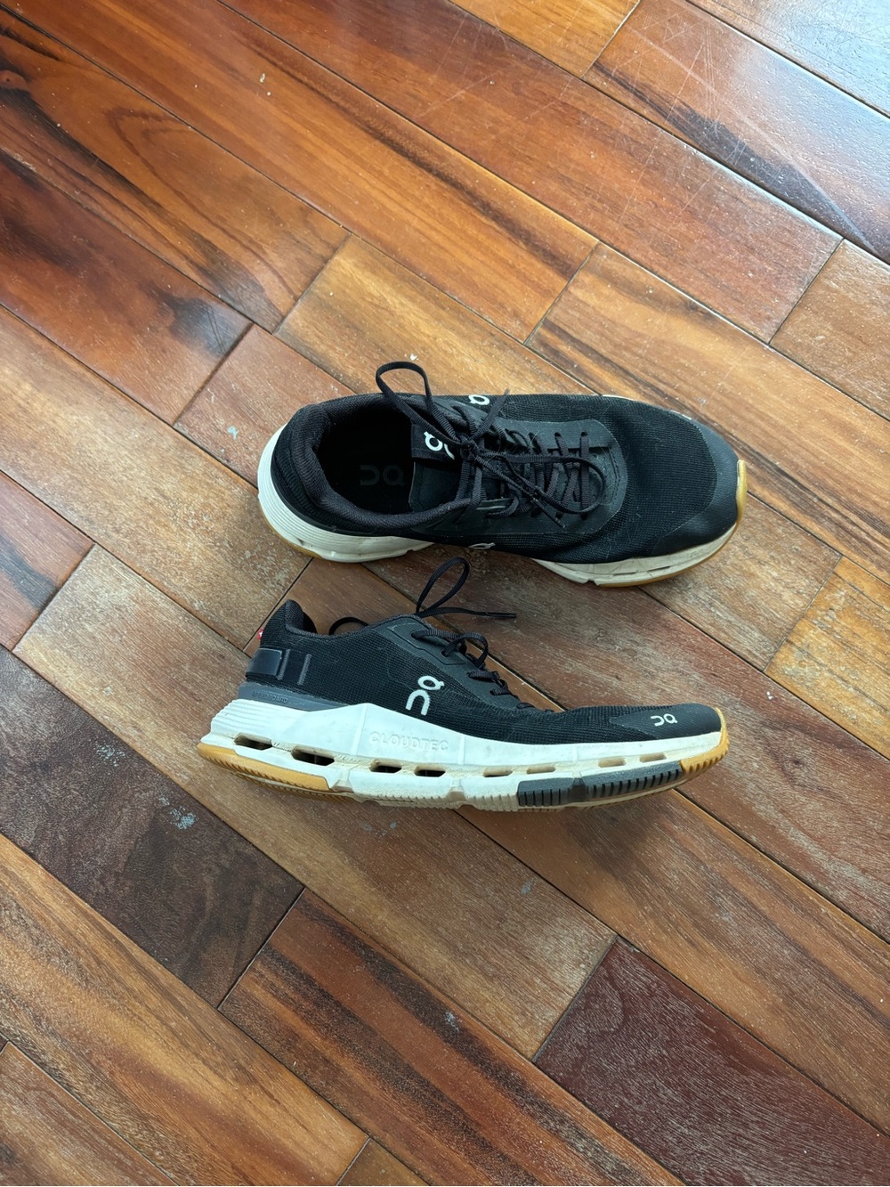 on cloud on cloudnova form 2 sneakers